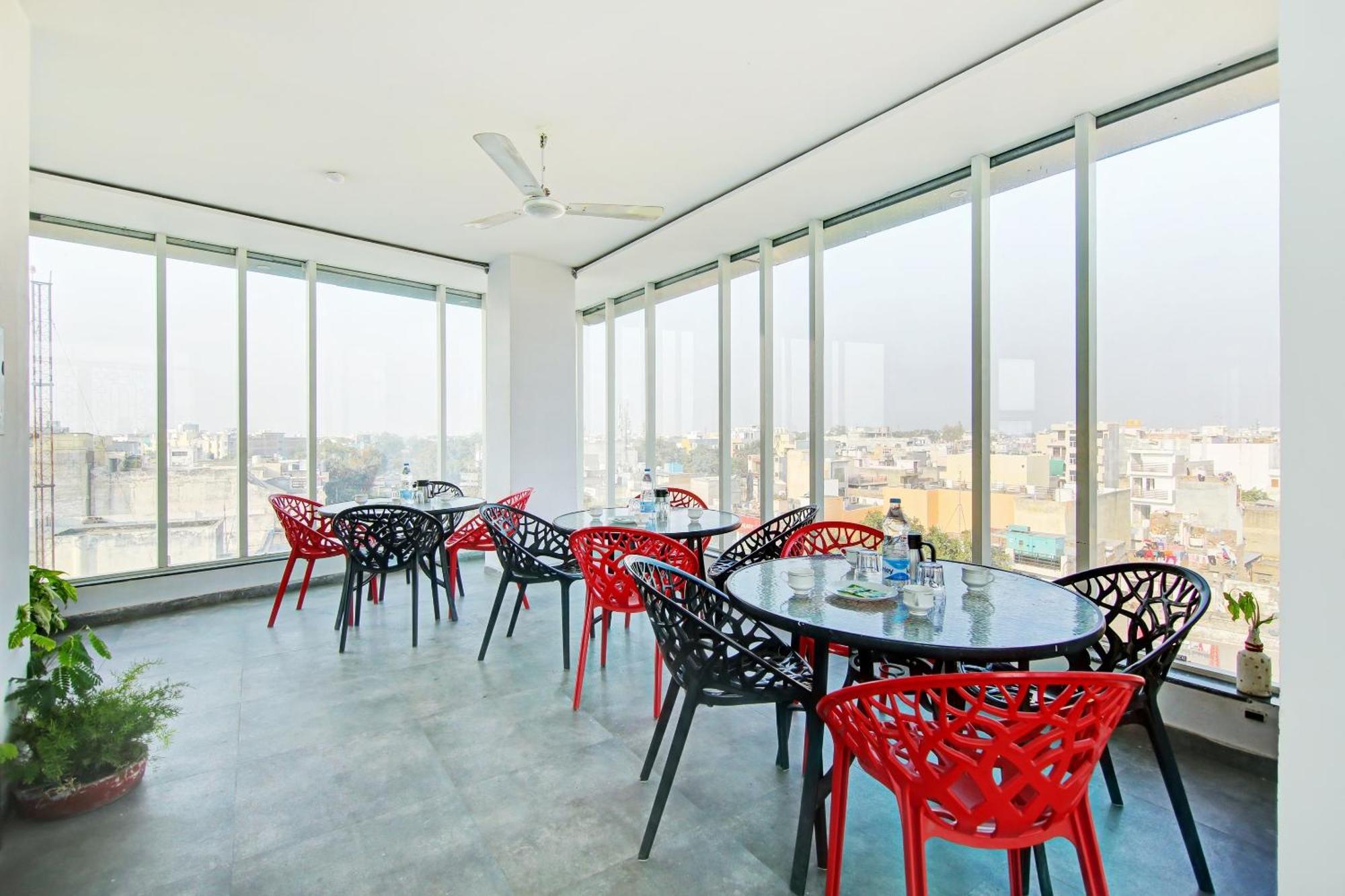 Super Townhouse Geetanjali Inn Gurgaon Esterno foto